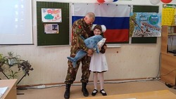 Бойцы Росгвардии с передовой поздравили юных россиян с Международным днём защиты детей