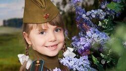 Сирень Победы подарила ветеранам Аня Кузнецова из Разумного