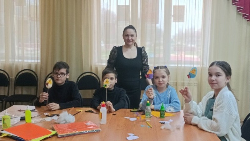 Мастер-классы «Светлый веночек» и «Цыплёнок» прошли в Культурном центре села Беловское