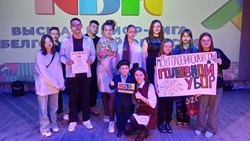 Команда КВН из Головинской школы «Головной убор» вошла в полуфинал Высшей Юниор-Лиги региона