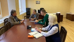 Жители Белгородского района получили консультации по земельным вопросам