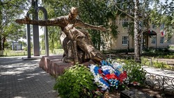 Вячеслав Гладков: восстановление 85 памятников воинской славы завершат к 20 апреля