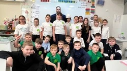 Представители Минстроя Белгородской области встретились с обучающимися Новосадовской СОШ 