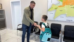 Депутат Государственной Думы Никита Румянцев передал школьные принадлежности детям участников СВО