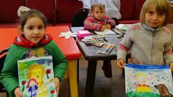 Дети занялись бисероплетением и рисованием в Доме ремёсел Белгородского района