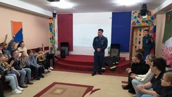 Белгородские спасатели рассказали воспитанникам детского сада «Искорка» о пожарной безопасности