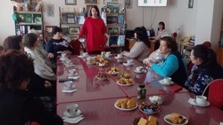 Встреча за круглым столом «За чашкой чая» состоялась в Яснозоренском СДК