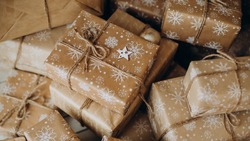 Белгородское отделение Почты доставило первые подарки в рамках акции «Ёлка желаний»