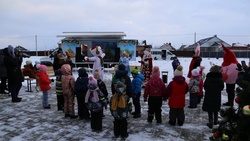 Автоклуб порадовал жителей Белгородского района новогодней программой