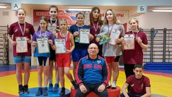 Первенство Белгородской области по вольной борьбе среди девушек прошло в Старом Осколе