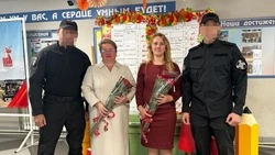 Росгвардейцы поздравили белгородских педагогов с предстоящим Днём учителя