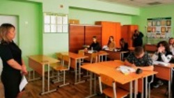 Белгородские полицейские рассказали учащимся Пушкарской СОШ о своей профессии