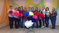 Культработники Белгородского района научились делать интерьерные цветы