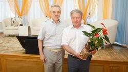 Евгений Савченко наградил лучшие муниципальные образования Белгородской области