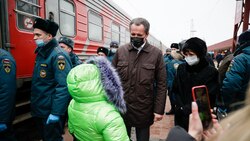 Вячеслав Гладков сегодня встретил поезд с жителями Донбасса