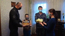 Белгородские росгвардейцы навестили семья находящихся в командировках коллег