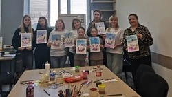 Творческая мастерская Династии Ляховченко провела мастер-класс «Расслабление через творчество»