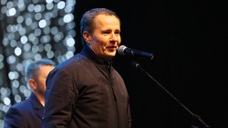 Вячеслав Гладков поздравил белгородцев с Новым годом на Соборной площади