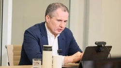 Вячеслав Гладков ответил на вопрос о выплатах для многодетных семей