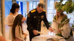 Сотрудники ЗАГСа Белгородского района организовали тематическое свадебное торжество