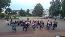 Жители Никольского увидели фильмы VII Всемирного фестиваля уличного кино