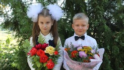 Первоклассники Катя и Коля из Белгородского района подготовились к 1 сентября