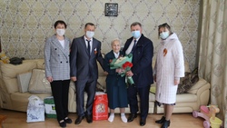 Глава администрации Белгородского района поздравил ветеранов Великой Отечественной