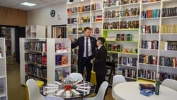 Депутат Государственной думы Никита Румянцев посетил Тавровскую библиотеку