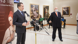 Врио губернатора поучаствовал в открытии выставки в белгородском художественном музее