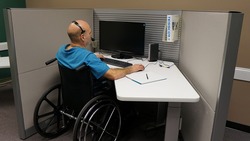 Более тысячи инвалидов получили работу благодаря службам занятости населения