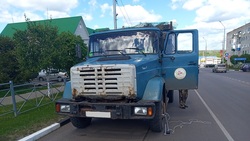 Белгородские полицейские поместили на спецстоянку неисправный «Зил»
