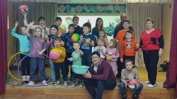 Семейная спортивная эстафета «Всей семьёй со спортом дружим» прошла в КЦ села Беловское
