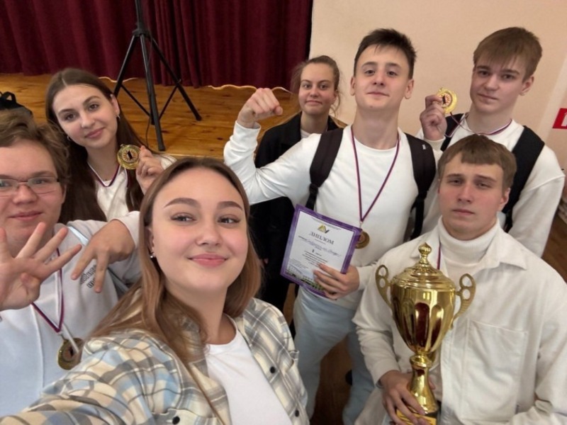 760 570. 760 570. Стол письменный 1100. 760 570. Cilek балдахин love.
