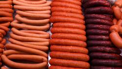 Граждане Украины попытались ввезти в Белгородскую область 238 килограммов колбасы