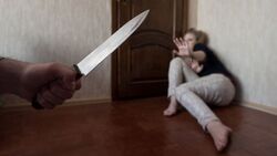 Белгородский ревнивец ударил супругу ножом в живот