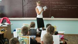 Белгородские власти пригласят 25 педагогов в сельские школы по программе «Земский учитель»