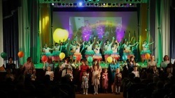 Посвящённый Дню воспитателя и дошкольного работника концерт прошёл в Дубовском ДК