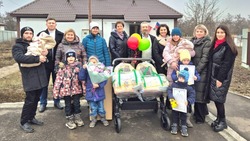 Семья из Белгородского района приняла поздравления с рождением двойни