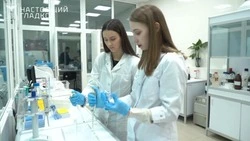 Вячеслав Гладков вручил стипендии лучшим студентам СПО и вузов Белгородской области