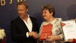 Директор Журавлёвской школы Ольга Самойлова удостоена премии «Команда Путина»