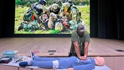 Занятие по оказанию первой медицинской помощи прошло в Северной школе «Большая Медведица»