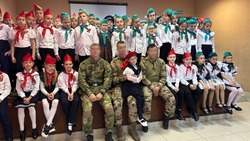Белгородские росгвардейцы – участники СВО провели урок мужества для школьников