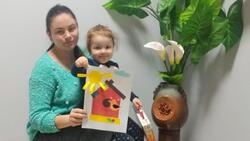 Кружок раннего развития детей «Я рисую вместе с мамой» открылся в Ясных Зорях