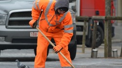 Около 300 человек ежедневно выходят на уборку улично-дорожной сети Белгорода