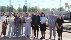 Транспортные полицейские вместе с железнодорожниками организовали экскурсию для студентов