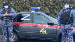 Автотранспорт Росгвардии вышел на маршруты патрулирования с символом Z в Белгородской области