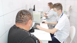 Молодые специалисты приступили к работе в Октябрьской больнице