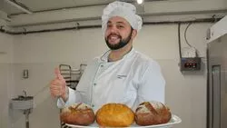 Пекарь из Разумного Иван Прилепкин открыл секреты приготовления вкусного хлеба