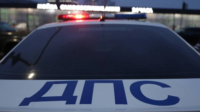 Автобус с рабочими и грузовик столкнулись в Белгородской области: два человека погибли