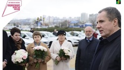 Вячеслав Гладков вручил ключи от новых автомобилей Белгородской ЦРБ